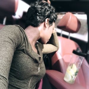 Meet your Posher, Valeka